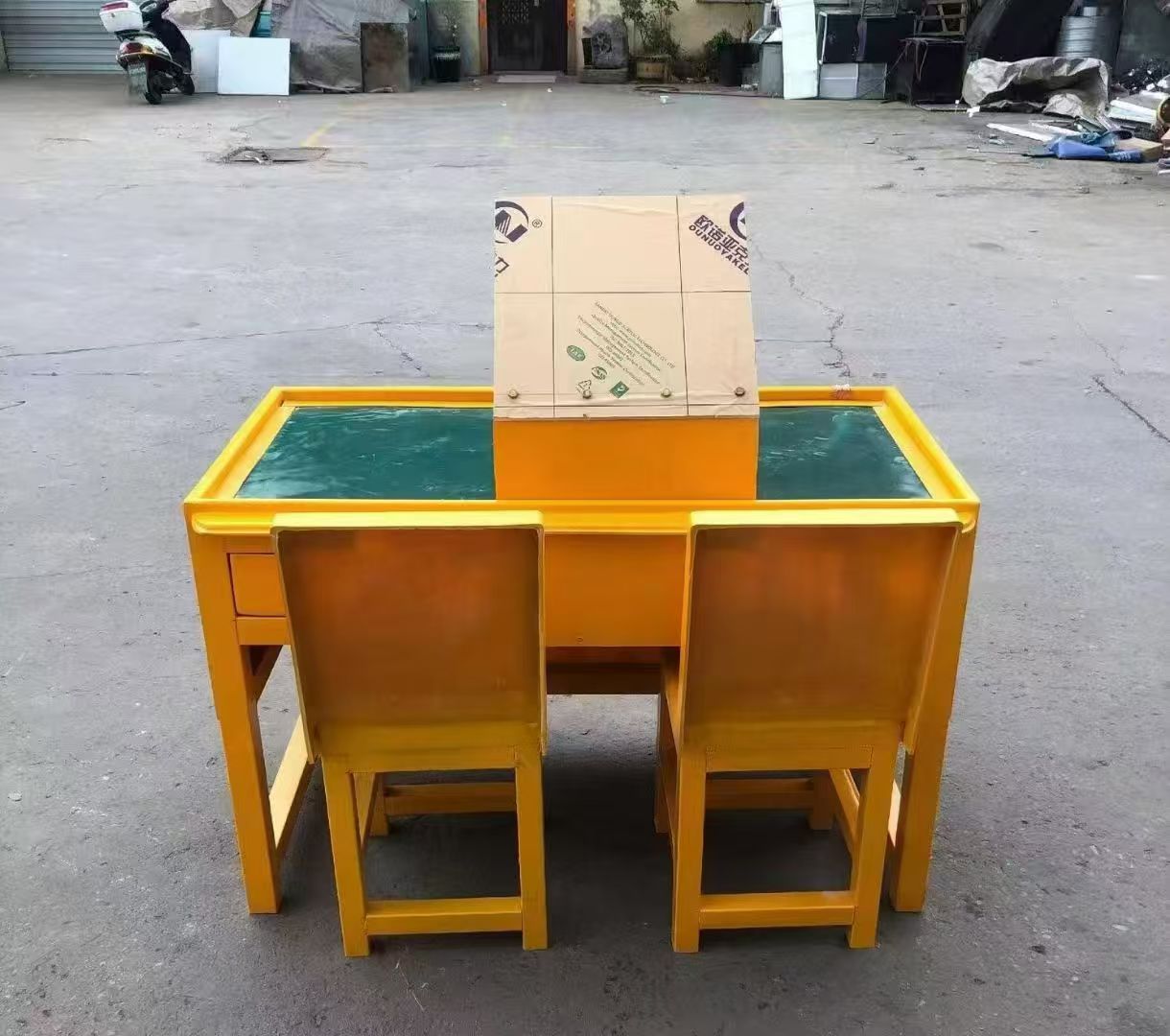 昌吉防静电导通桌井下煤矿火工品发放桌：危险品流转的安全守护者