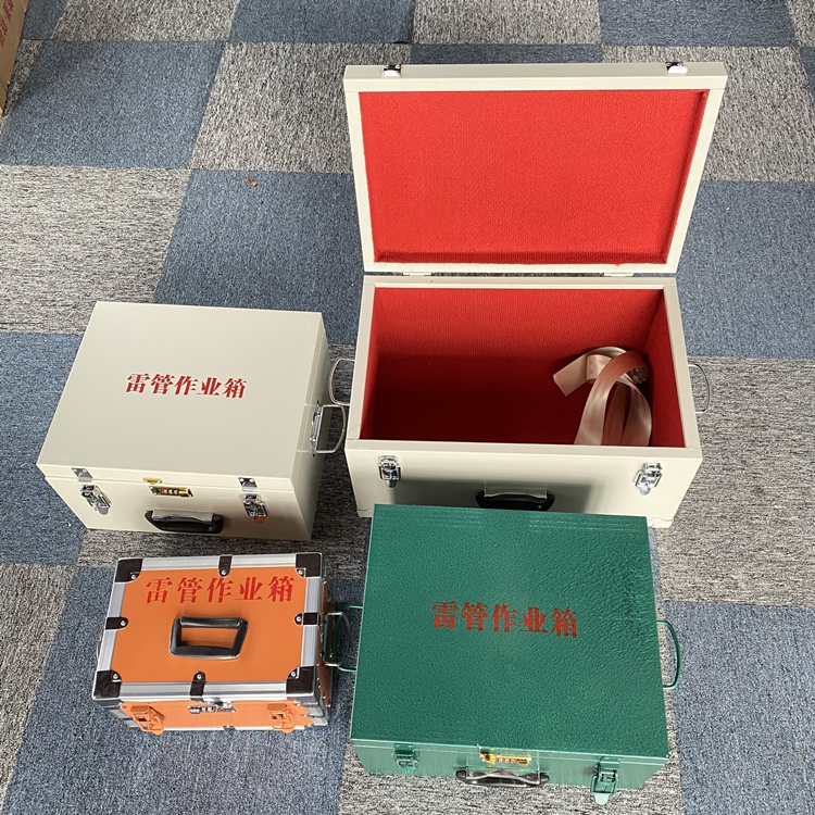 昌吉爆破工程作业箱如何选择？玻璃钢与传统材质的全面对比